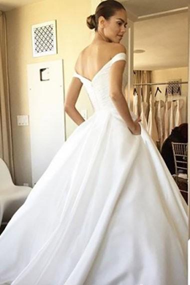 2024 Classic A Line Satin Ivory Off Shoulder Sweetheart Wedding Dresses