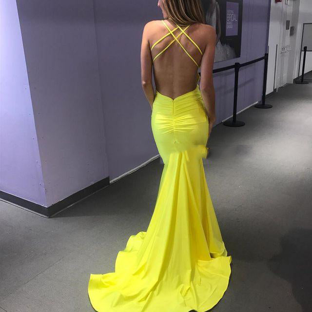 Charming Yellow Backless Criss Cross V Neck Sheath Long Prom Dresses 2024