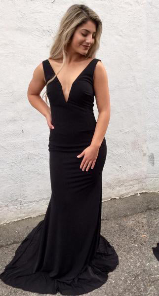 Charming Black Sheath Deep V Neck Backless Long 2024 Prom Dress