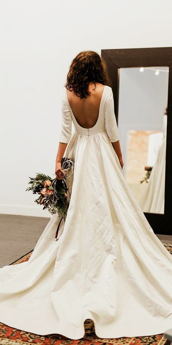 2024 Classic Wedding Dresses Satin Princess A-Line Backless Long Sleeves Beach Bridal Gowns