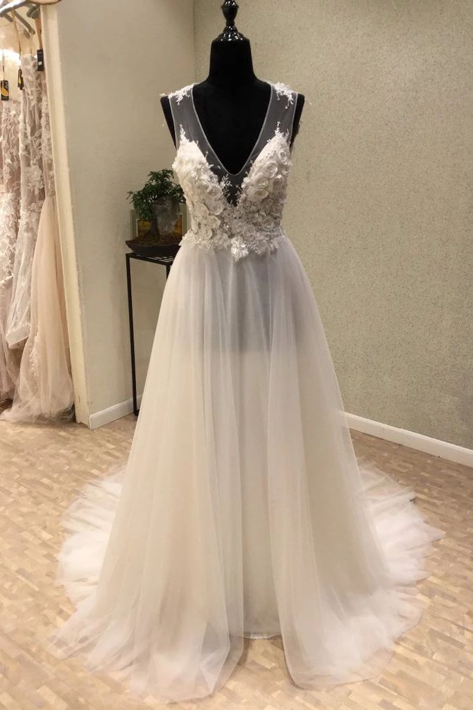 2024 Princess A-Line Wedding Dresses New Arrival V-Neck Floral Cheap Beach Bridal Gowns