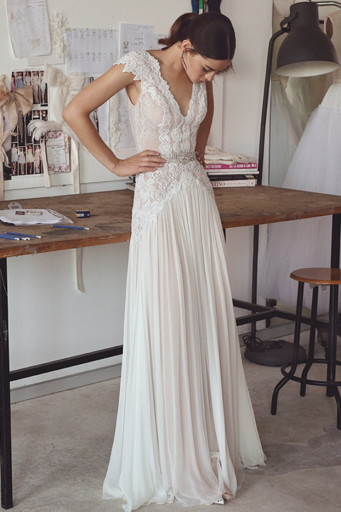 2024 Cheap A-Line Wedding Dresses V-Neck Chiffon Lace Backless Beach Hot Sale