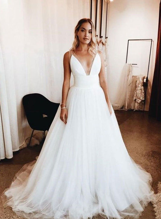 2024 Cheap A-Line Wedding Dresses Deep V-Neck Tulle Vintage Beach