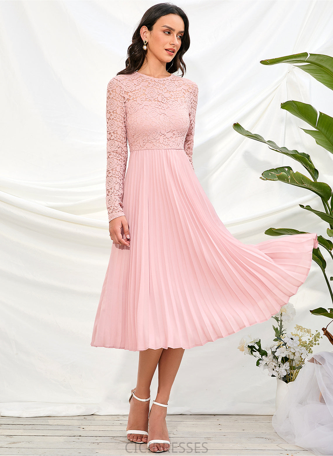 Sleeves A-Line Knee-Length Fabric Length Lace Sleeve Straps Silhouette Adalynn Empire Waist Sleeveless Bridesmaid Dresses