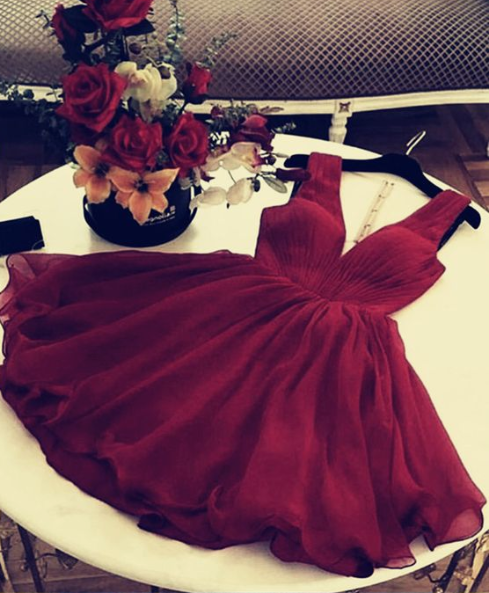 short burgundy ruffles bridesmaid homecoming dress for cocktail party CD4617