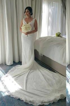 Shinny V-neck Sleeveless Mermaid Lace Beaded Wedding Dresses