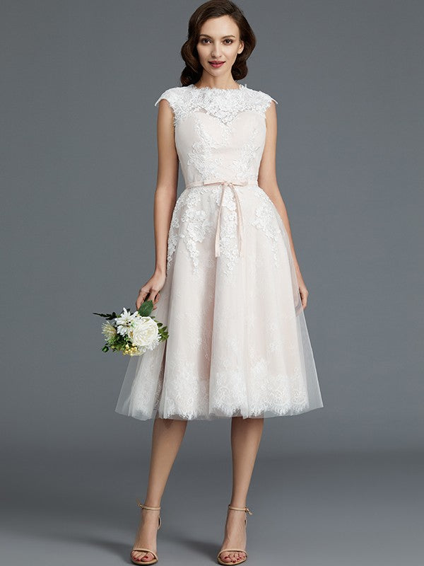 A-Line/Princess Sleeveless Bateau Knee-Length Tulle Wedding Dresses CICIP0006017