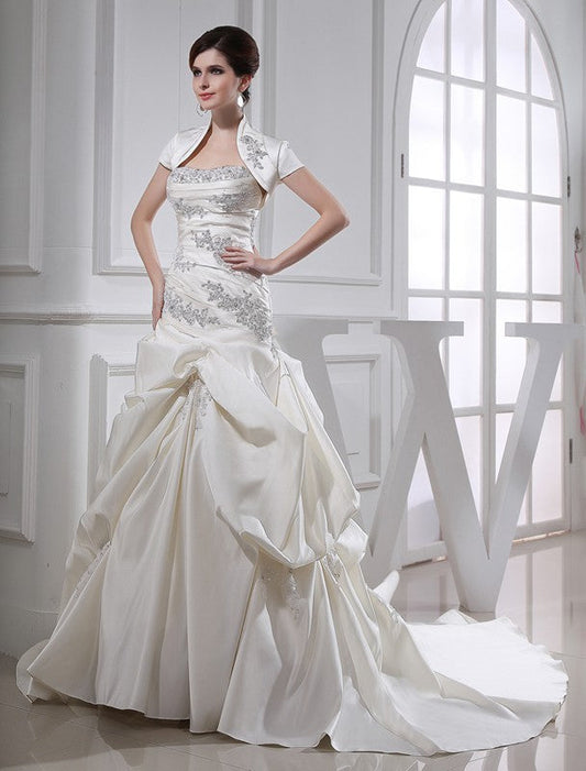 Trumpet/Mermaid Beading Long Satin Sleeveless Strapless Wedding Dresses CICIP0006951