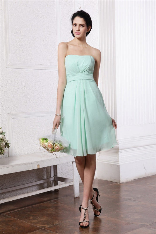 Sheath/Column Strapless Sleeveless Pleats Short Chiffon Bridesmaid Dresses CICIP0005722