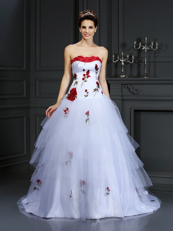 Ball Gown Strapless Hand-Made Flower Sleeveless Long Tulle Wedding Dresses CICIP0006378