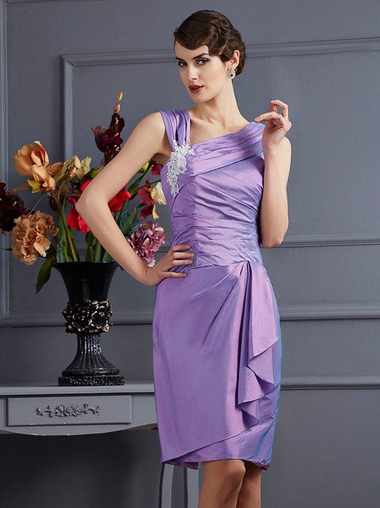 Sheath/Column Sleeveless Applique Short Taffeta Bridesmaid Dresses CICIP0005248