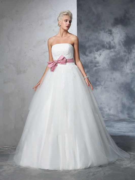 Ball Gown Strapless Bowknot Sleeveless Long Net Wedding Dresses CICIP0006859