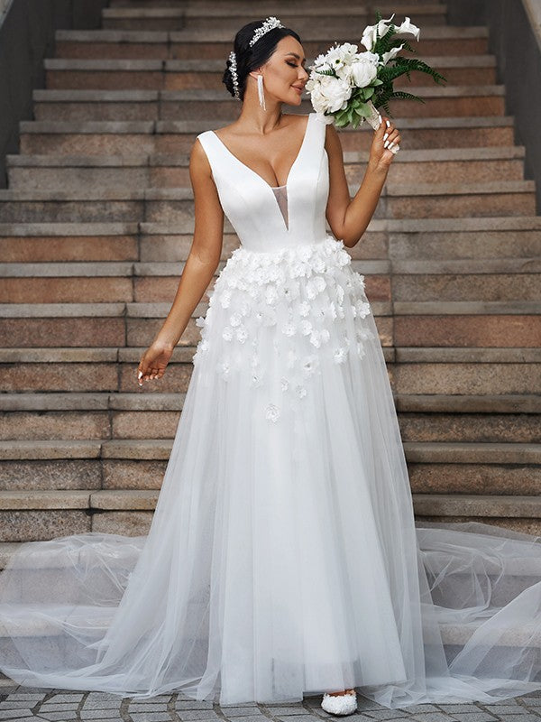 A-Line/Princess Tulle Applique V-neck Sleeveless Sweep/Brush Train Wedding Dresses CICIP0006400