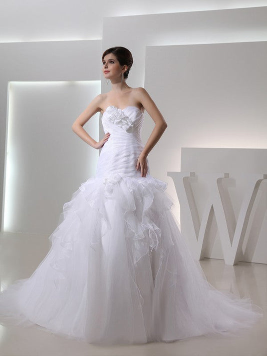 Trumpet/Mermaid Sweetheart Sleeveless Hand-made Flower Organza Wedding Dresses CICIP0007000