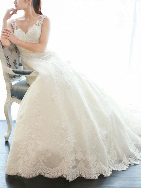 A-Line/Princess Sleeveless V-neck Court Train Applique Lace Wedding Dresses CICIP0006590