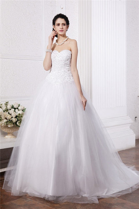 Ball Gown Sweetheart Sleeveless Beading Applique Long Net Wedding Dresses CICIP0006851