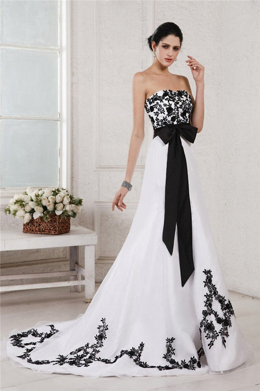 A-Line/Princess Sweetheart Sleeveless Embroidery Sash Long Net Satin Wedding Dresses CICIP0006396