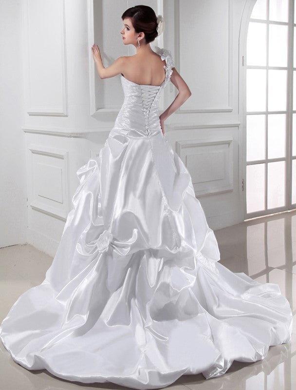 A-Line/Princess One-shoulder Sweetheart Sleeveless Long Pleats Elastic Woven Satin Wedding Dresses CICIP0006892