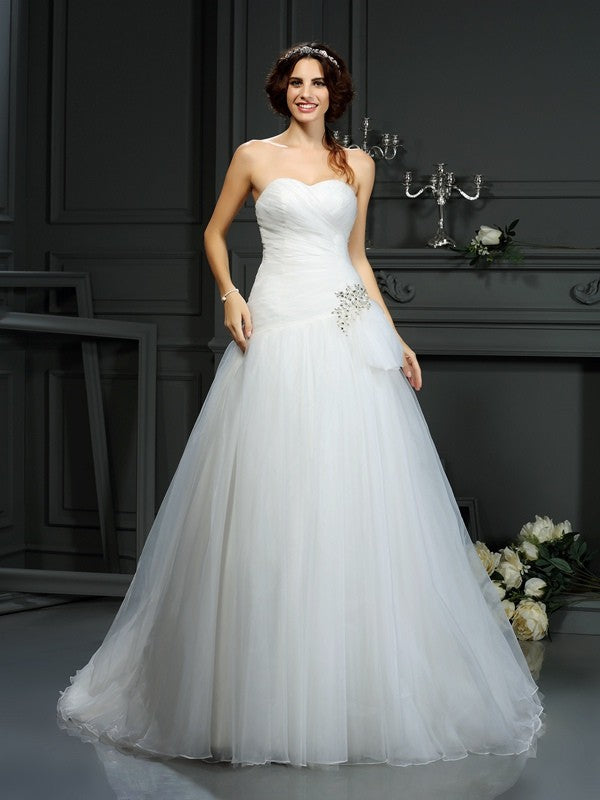 A-Line/Princess Sweetheart Beading Sleeveless Long Organza Wedding Dresses CICIP0006942