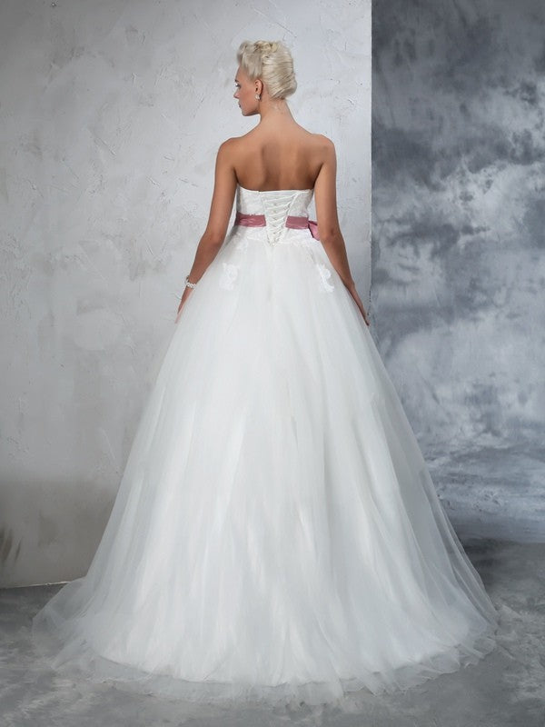 Ball Gown Strapless Bowknot Sleeveless Long Net Wedding Dresses CICIP0006859