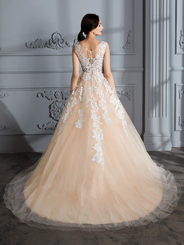 Ball Gown Scoop Sleeveless Court Train Tulle Wedding Dresses CICIP0006564