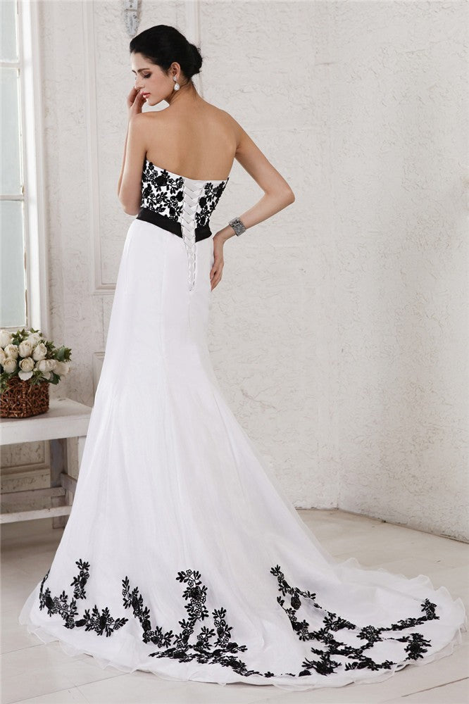 A-Line/Princess Sweetheart Sleeveless Embroidery Sash Long Net Satin Wedding Dresses CICIP0006396