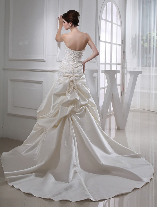 Trumpet/Mermaid Beading Long Satin Sleeveless Strapless Wedding Dresses CICIP0006951