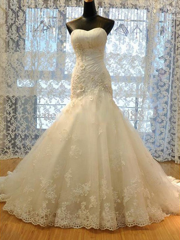 Trumpet/Mermaid Sweetheart Tulle Applique Sleeveless Court Train Wedding Dresses CICIP0006373