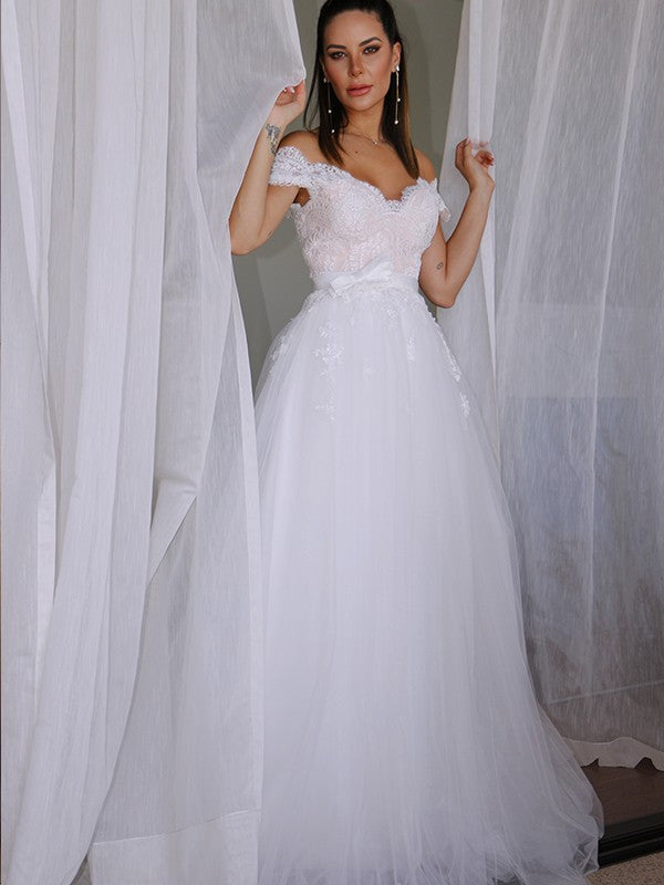 A-Line/Princess Tulle V-neck Sleeveless Lace Floor-Length Wedding Dresses CICIP0006410