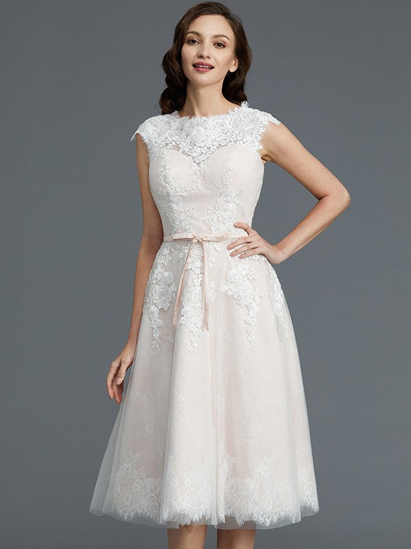 A-Line/Princess Sleeveless Bateau Knee-Length Tulle Wedding Dresses CICIP0006017